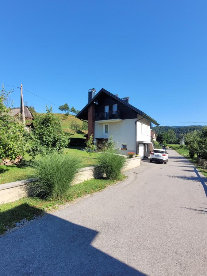 Holiday Home Na Vasi Gorenja Vas  المظهر الخارجي الصورة